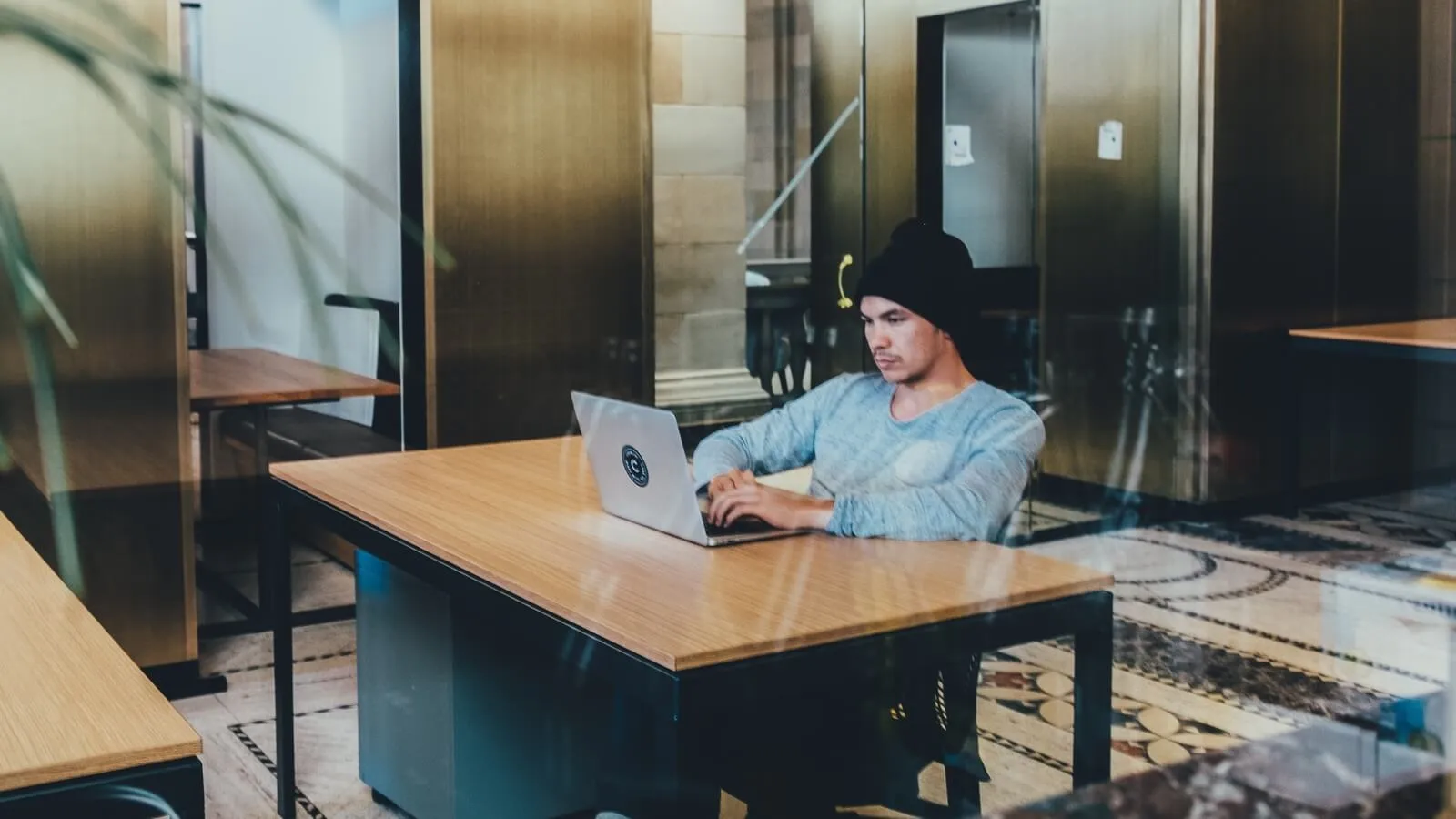 ¿Cansado de esperar que Windows arranque? Estas 3 funciones de Linux revolucionarán tu forma de trabajar